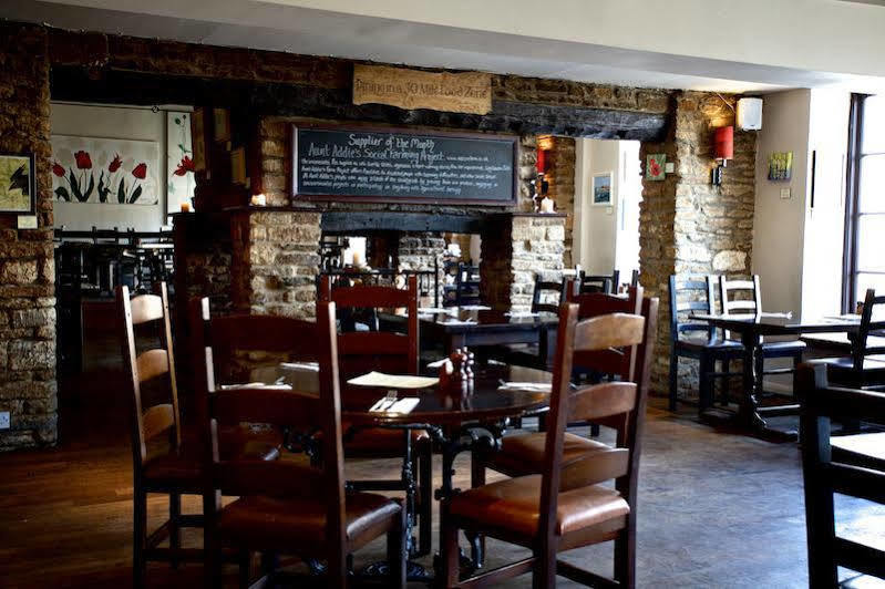 Priory Inn Tetbury Exterior foto